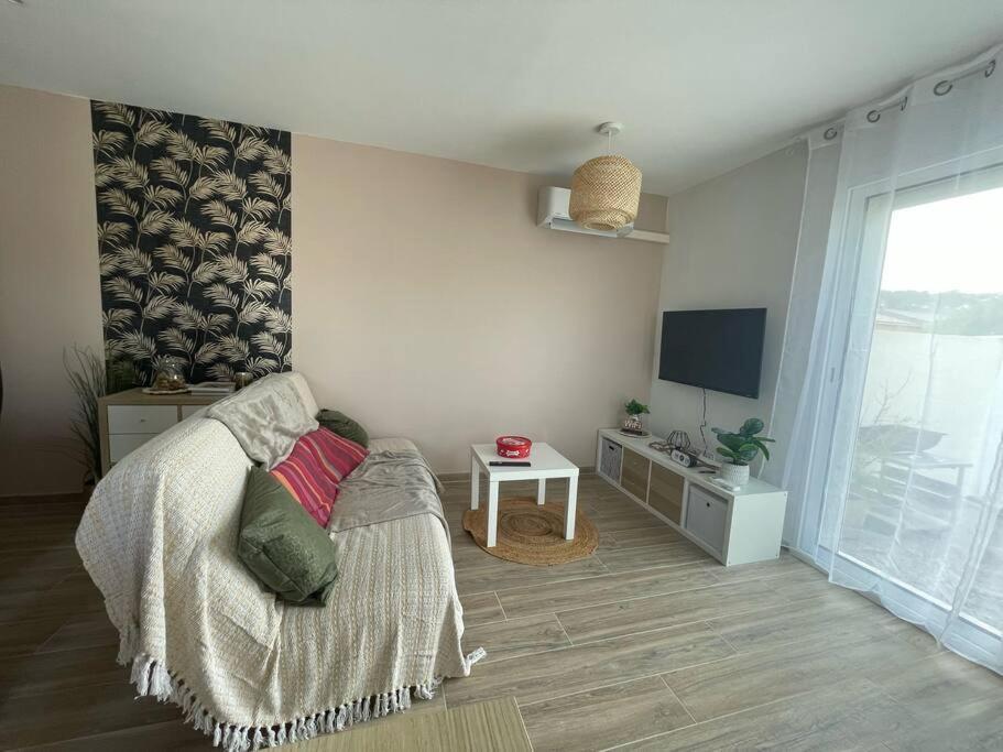 Appartement 53 M² - Pignans Au Coeur Du Var Dış mekan fotoğraf